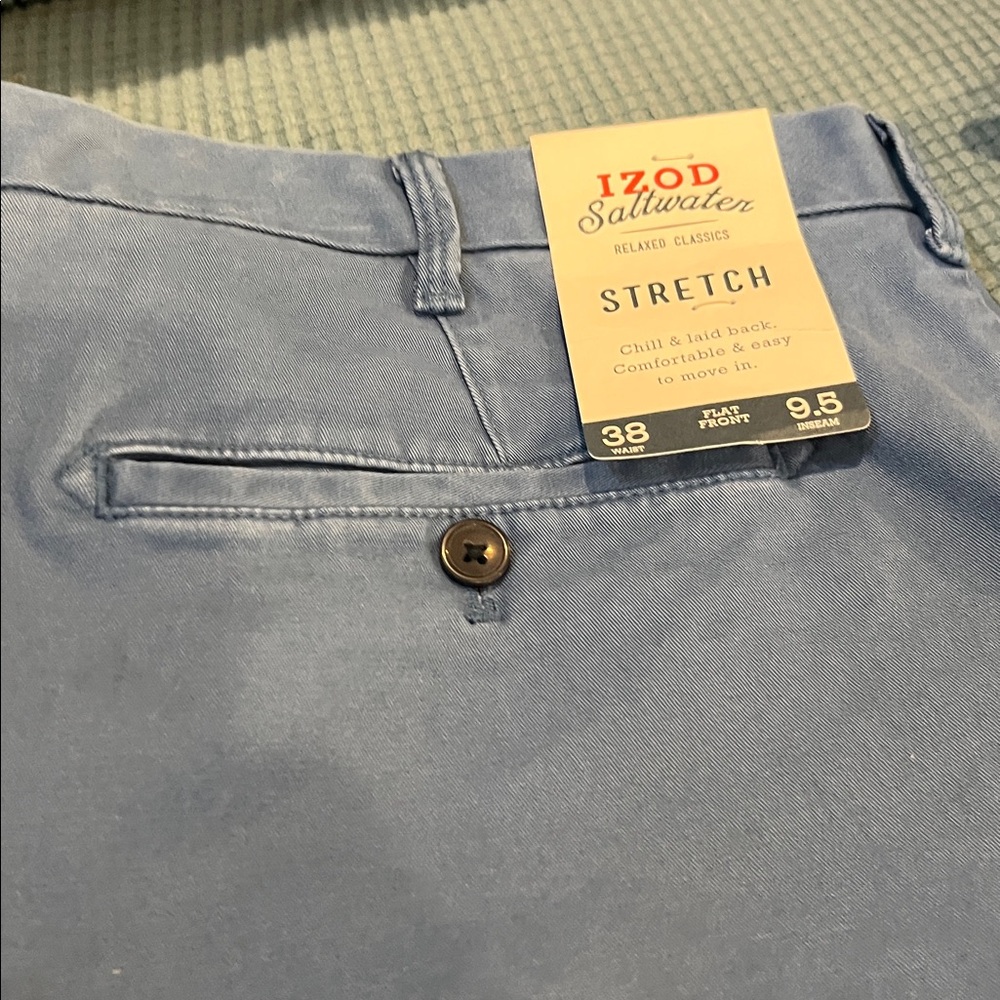 Izod men’s shorts